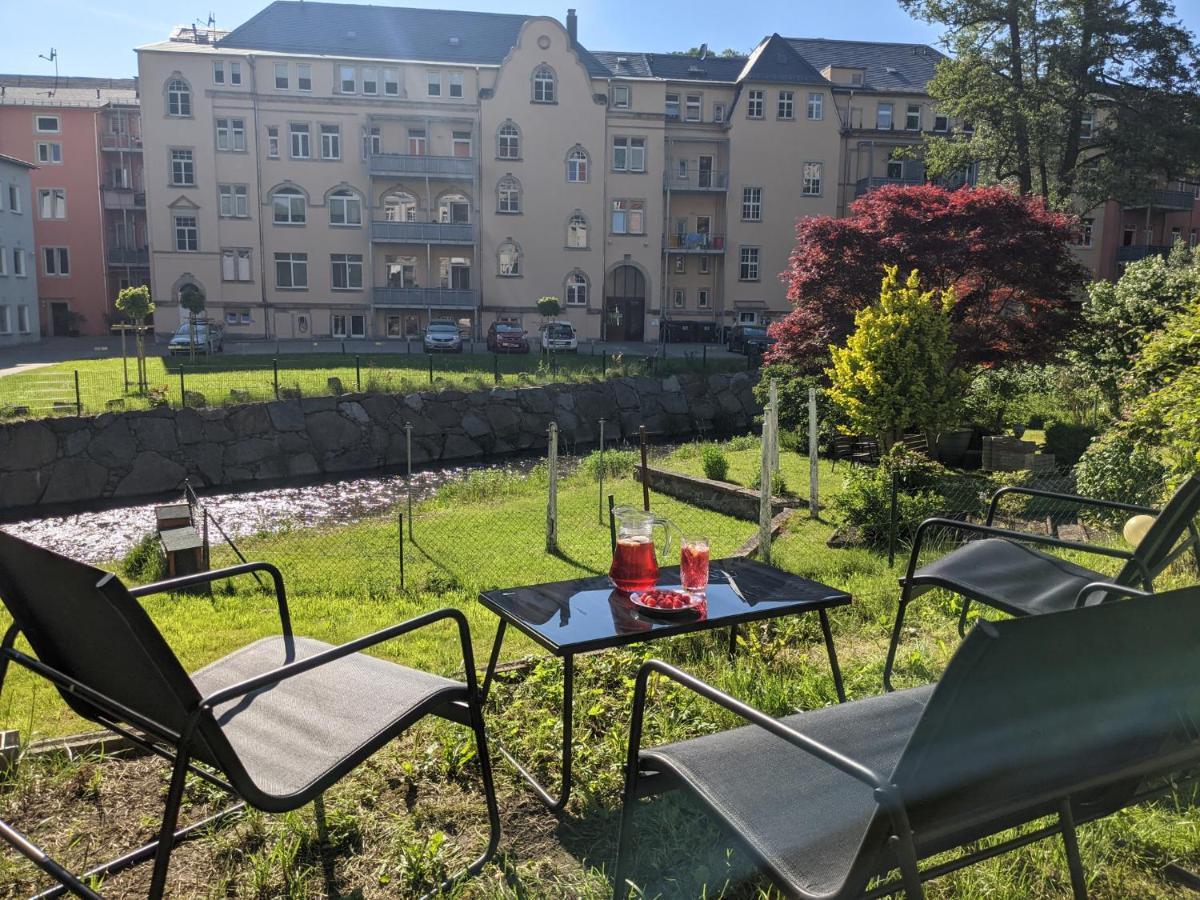 Apartmán Urlaubstraum Mit Pool, Terrasse & Fluss Im Garten - Ut Sebnitz Exteriér fotografie