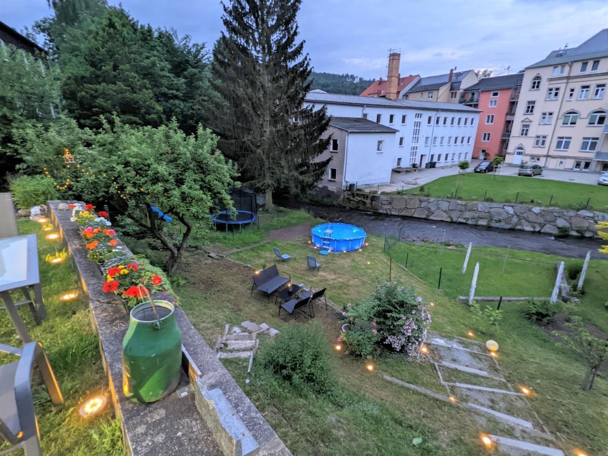 Apartmán Urlaubstraum Mit Pool, Terrasse & Fluss Im Garten - Ut Sebnitz Exteriér fotografie
