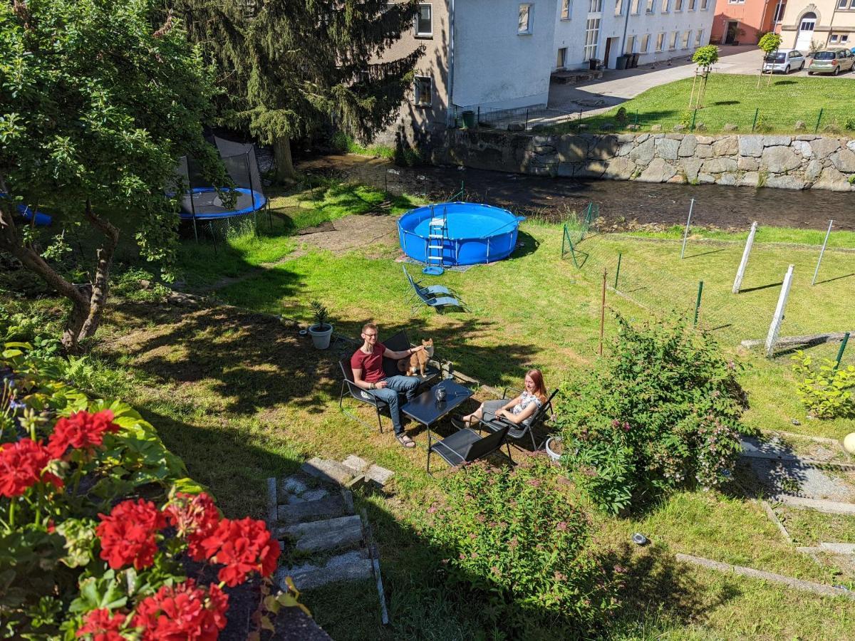 Apartmán Urlaubstraum Mit Pool, Terrasse & Fluss Im Garten - Ut Sebnitz Exteriér fotografie